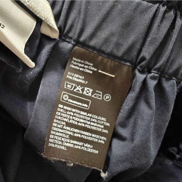 H&M Blue Midi A-Line Skirt with Pleats Pockets Sz 12 - Picture 5 of 8